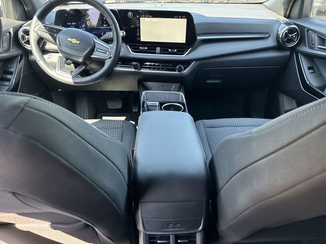 Used 2025 Chevrolet Equinox LT w/ Safety and Technology Package image 19