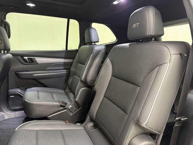 Certified 2025 Buick Enclave Sport Touring w/ Super Cruise Package image 17