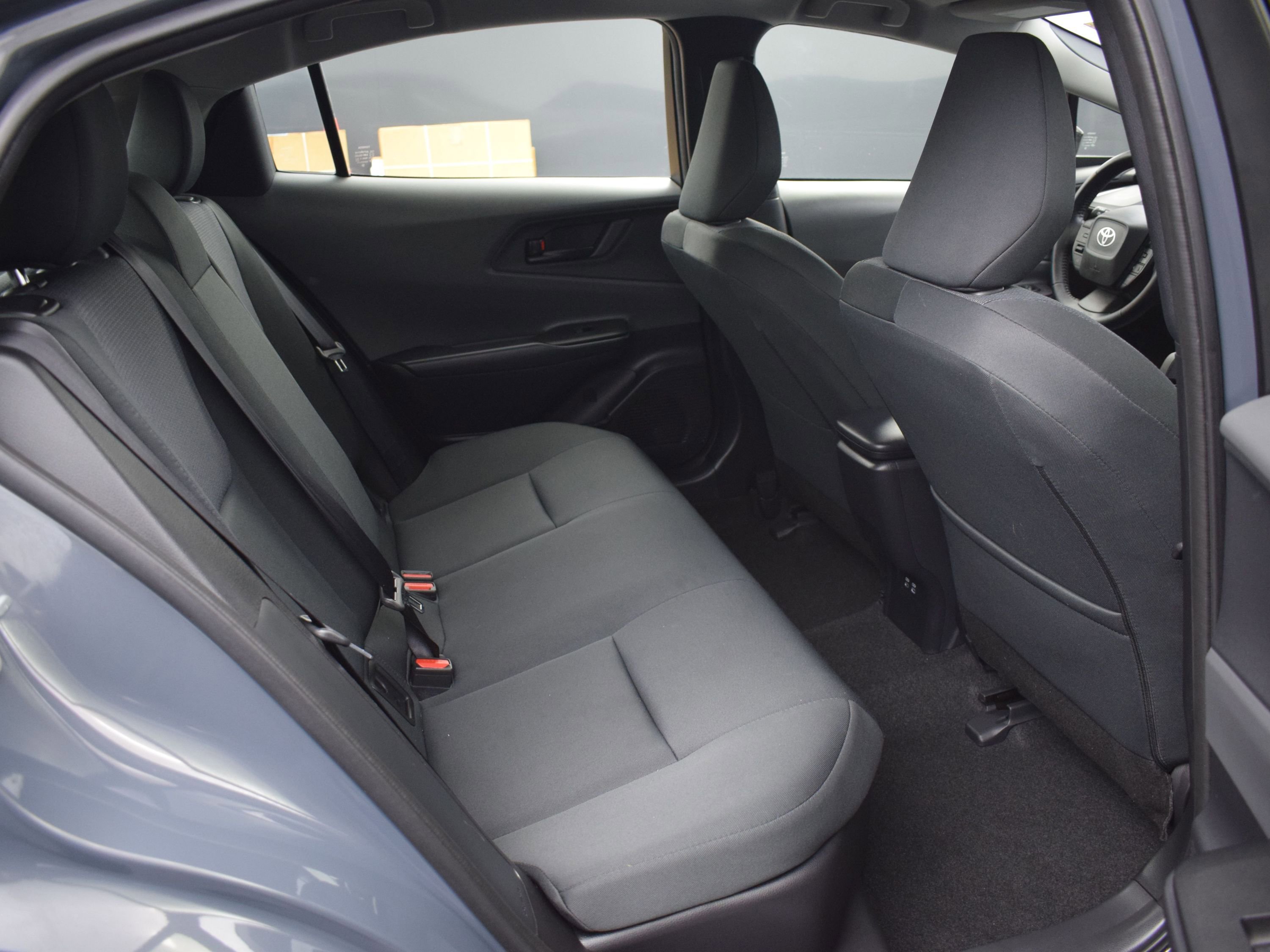 Used 2025 Toyota Prius LE image 11