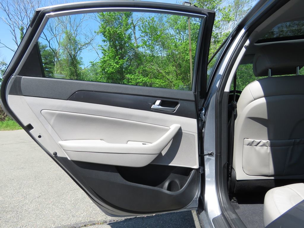 Used 2017 Hyundai Sonata Sport w/ Value Edition Package 02 FWD image 18