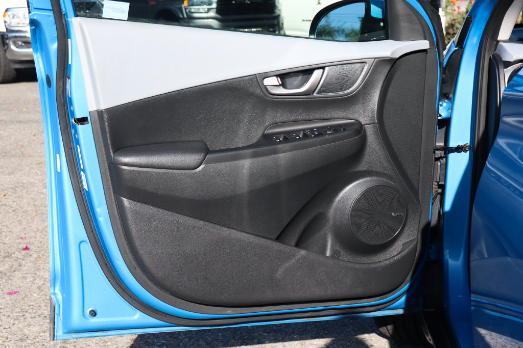 Used 2020 Hyundai Kona Limited AWD/4WD image 16