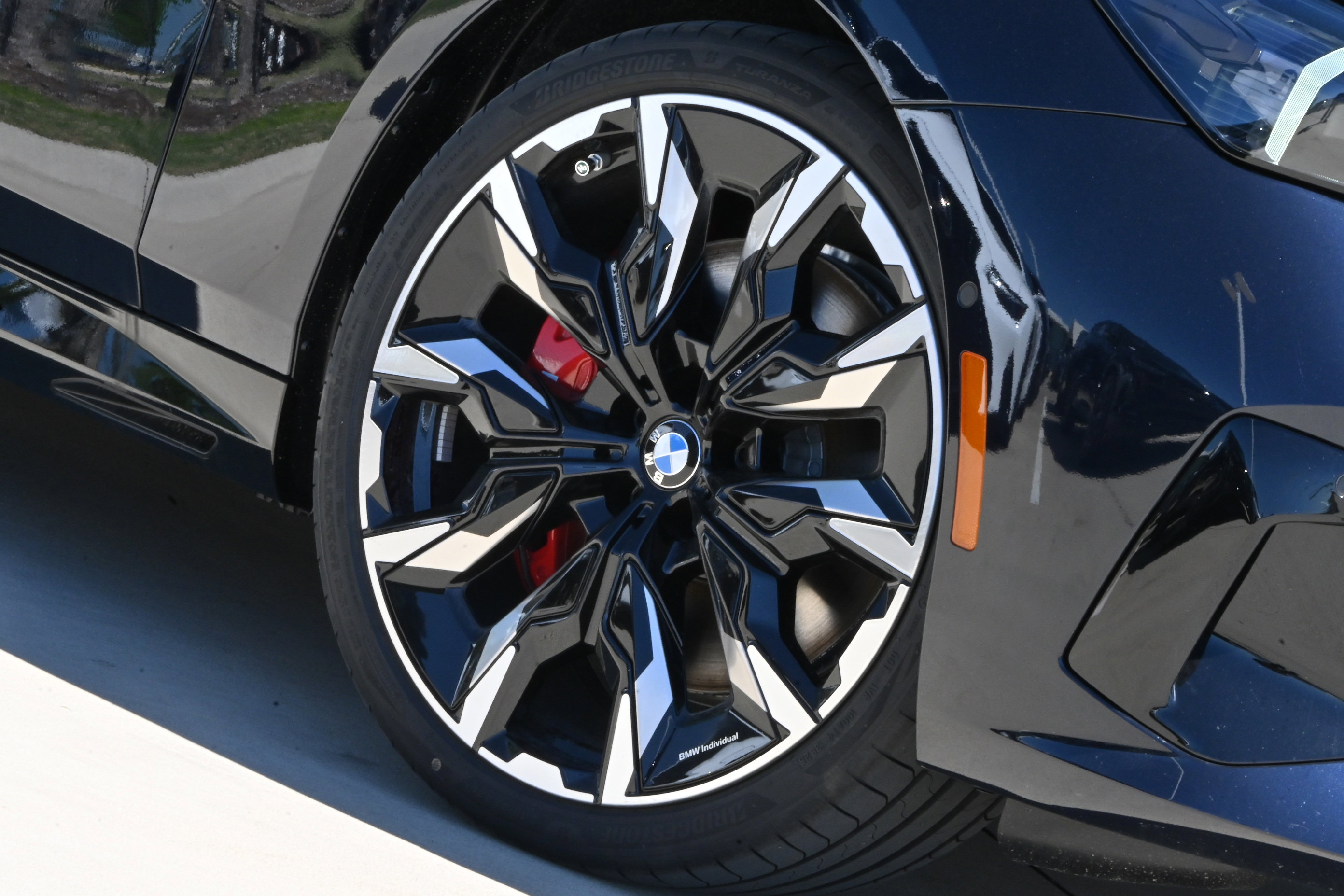 New 2026 BMW 540i xDrive AWD/4WD image 10