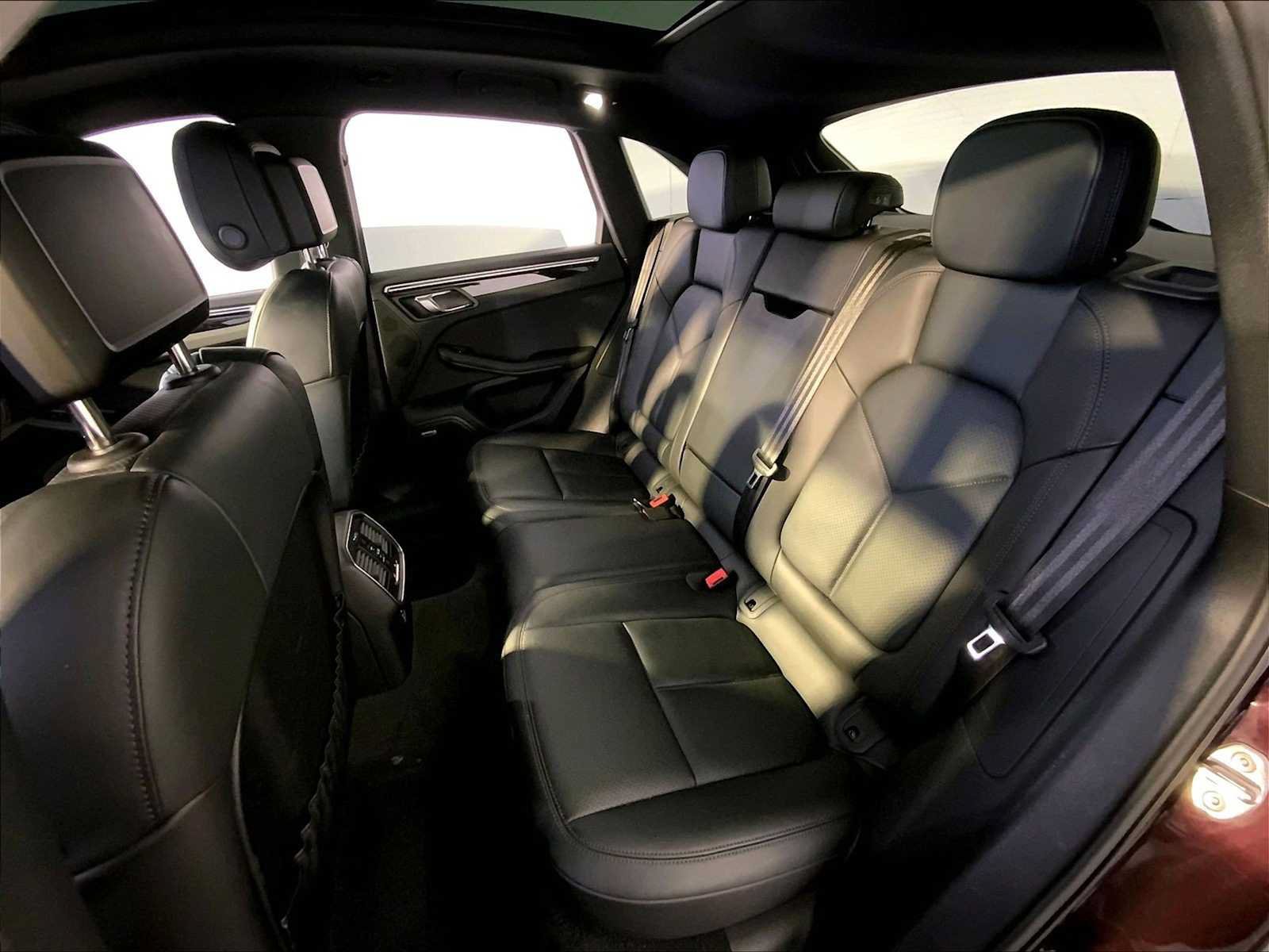 Used 2023 Porsche Macan S AWD/4WD image 25