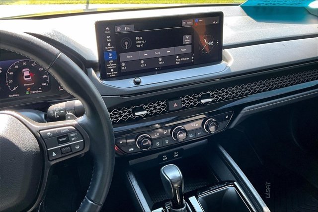 Used 2023 Honda Accord EX-L image 9