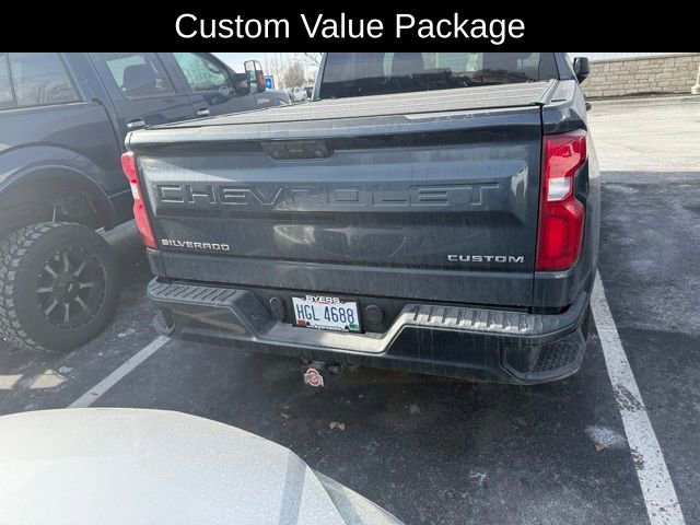Used 2020 Chevrolet Silverado 1500 Custom w/ Custom Value Package image 5