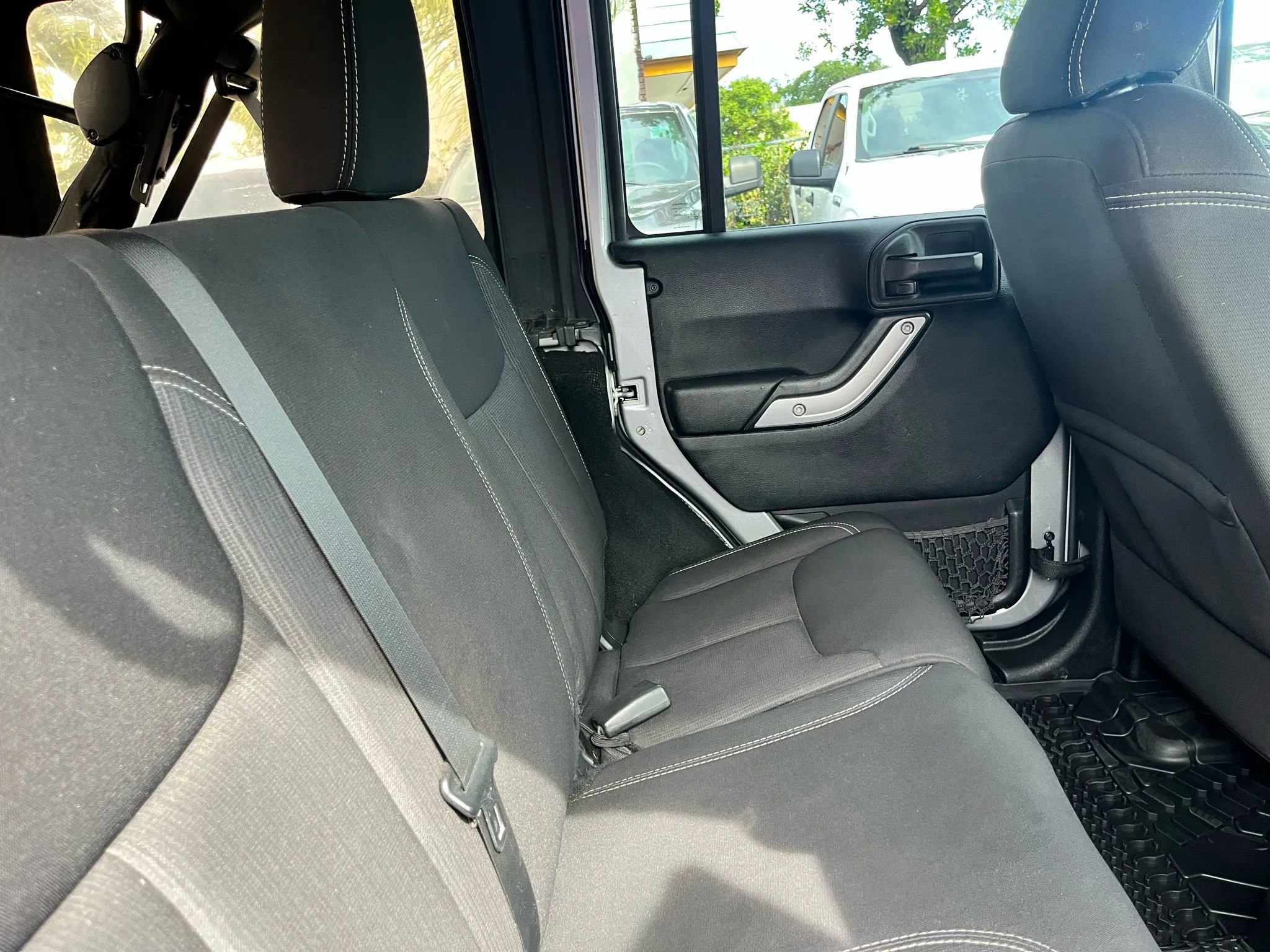 Used 2013 Jeep Wrangler Unlimited Sahara w/ Connectivity Group image 23