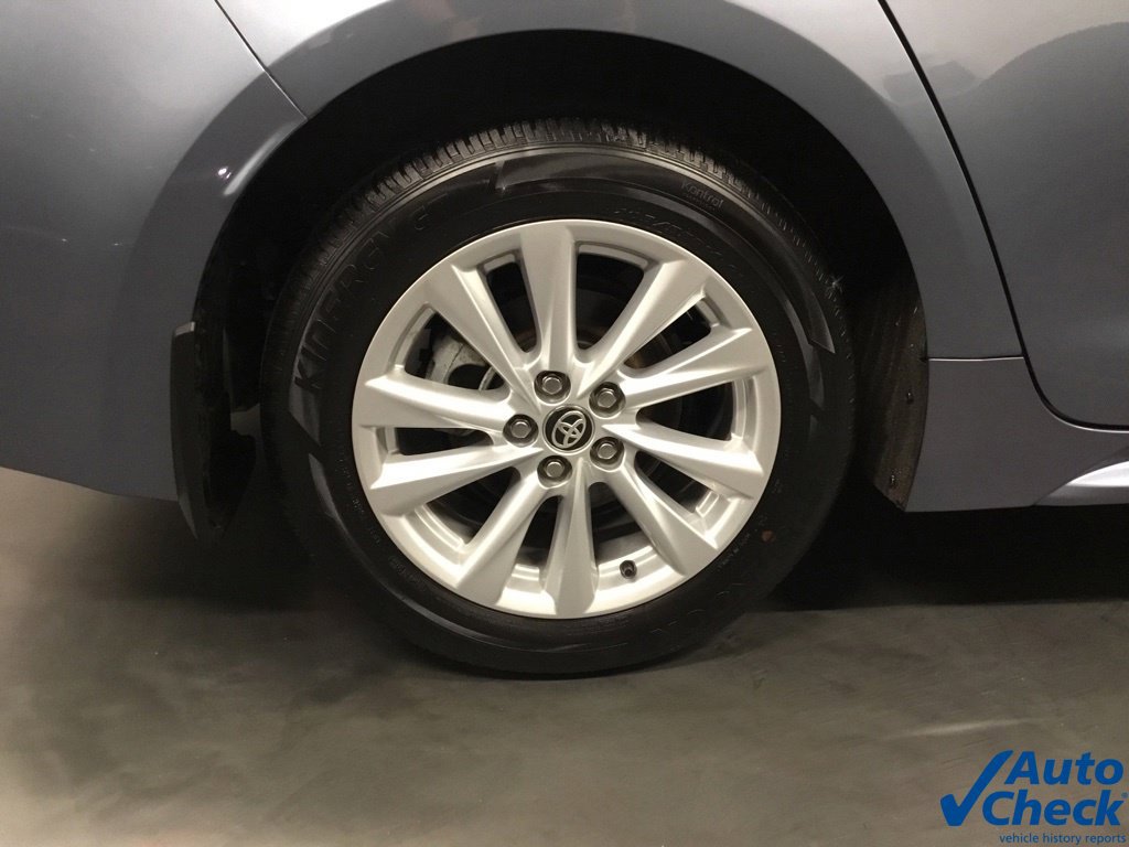 Used 2025 Toyota Corolla LE w/ LE Premium Package FWD image 19