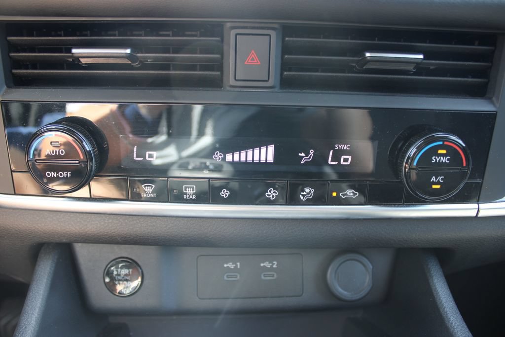 Used 2024 Nissan Rogue SV AWD/4WD image 50