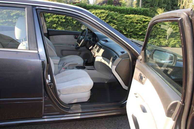 Used 2010 Kia Optima LX FWD image 13