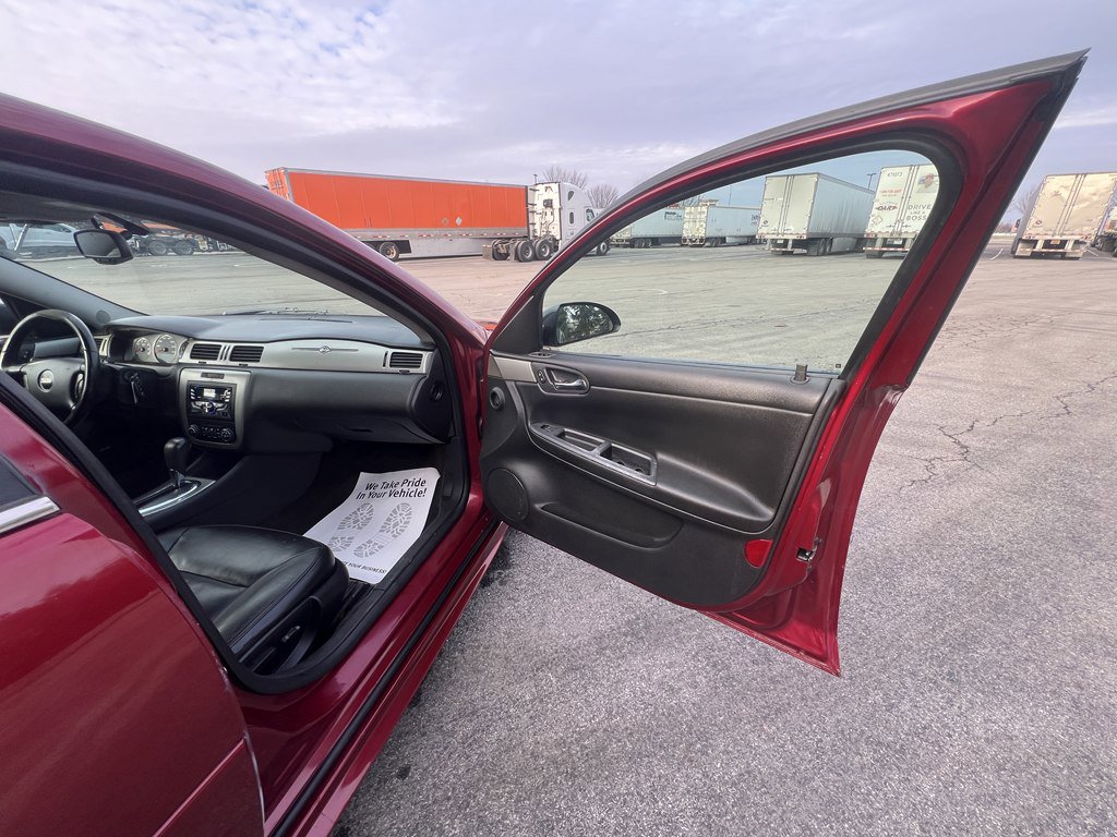 Used 2009 Chevrolet Impala SS w/ Convenience Package image 10