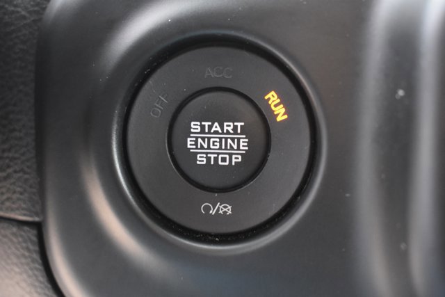 Used 2021 Jeep Gladiator Mojave w/ Cold Weather Group image 27