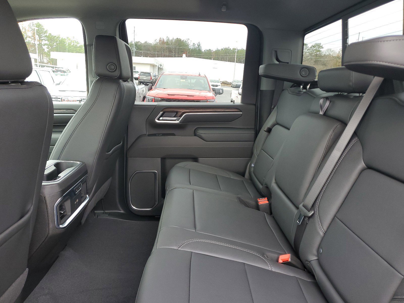 New 2025 GMC Sierra 2500 SLT w/ SLT Convenience Package image 14