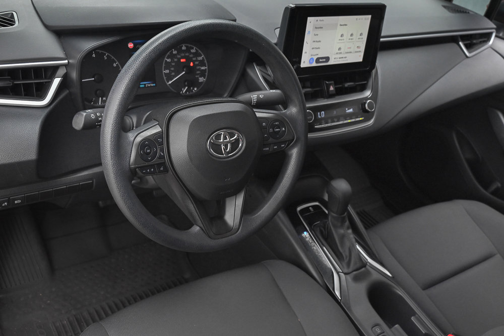 Used 2023 Toyota Corolla LE FWD image 11