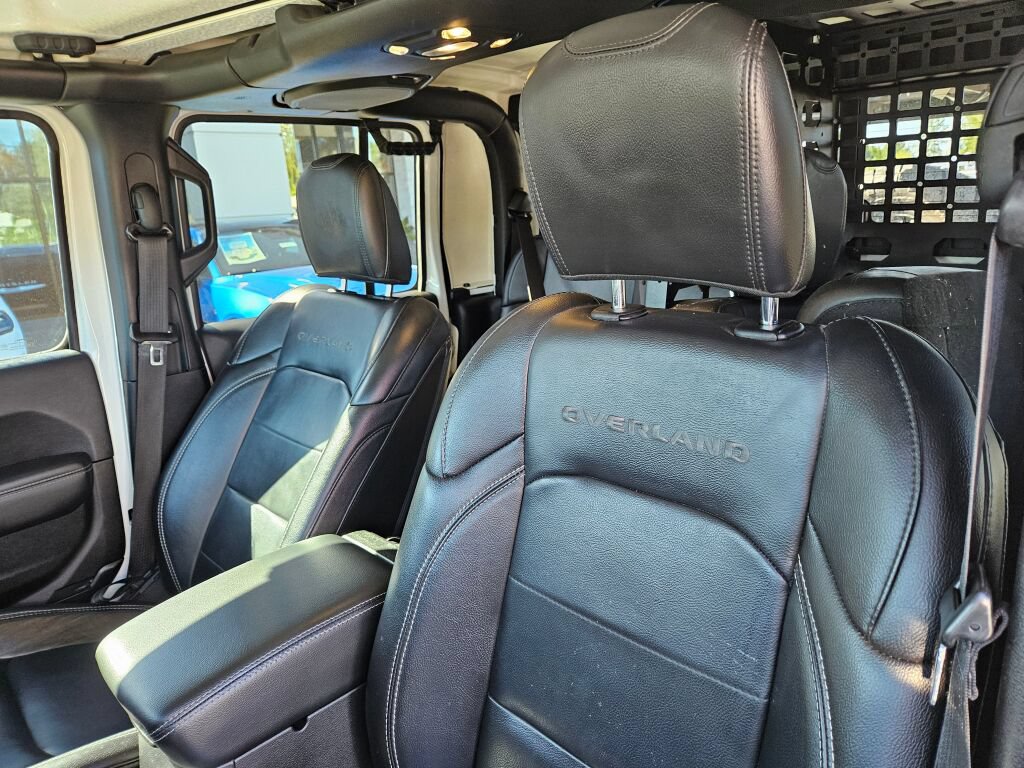 Used 2020 Jeep Gladiator Overland AWD/4WD image 16