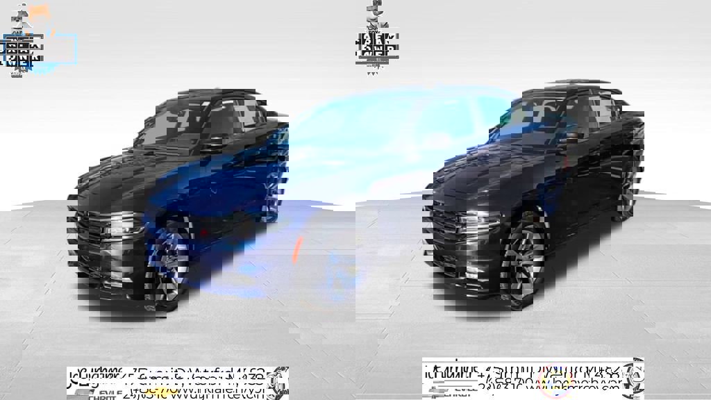 Used 2015 Dodge Charger SXT image 4