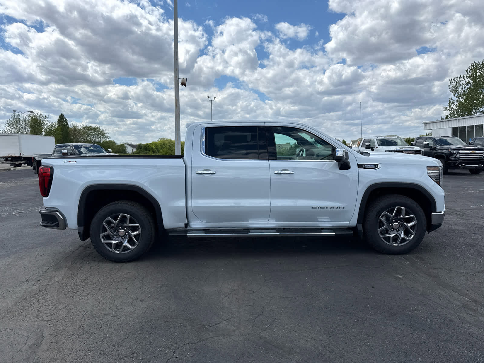 New 2026 GMC Sierra 1500 SLT w/ SLT Premium Plus Package AWD/4WD image 7