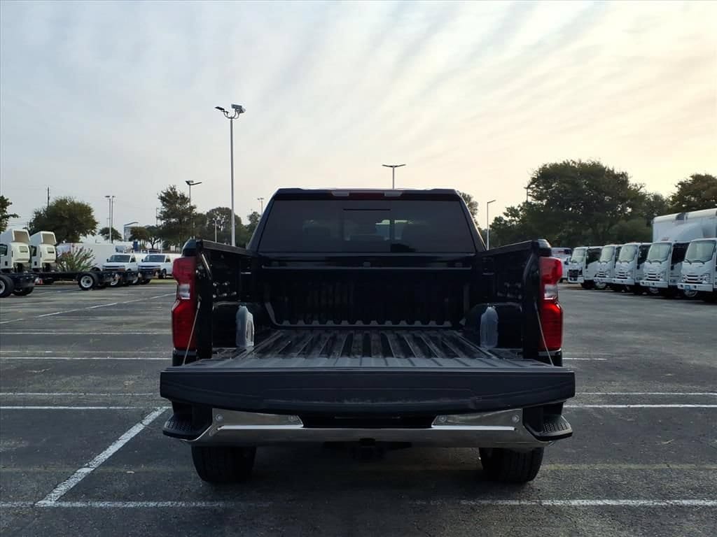 New 2026 Chevrolet Silverado 1500 LT w/ Texas Edition Plus RWD image 12