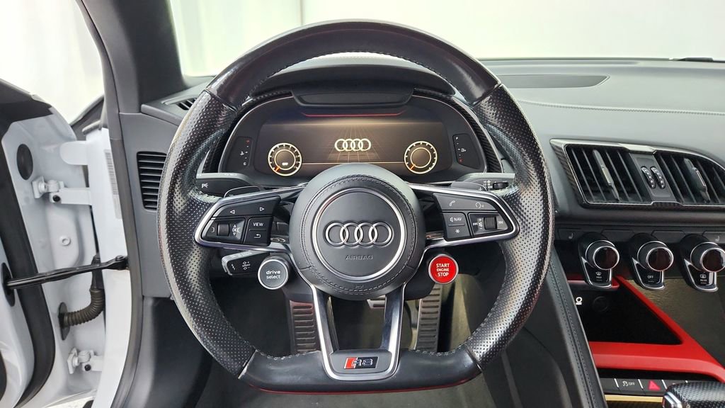 Used 2017 Audi R8 V10 w/ Carbon Exterior Package image 31