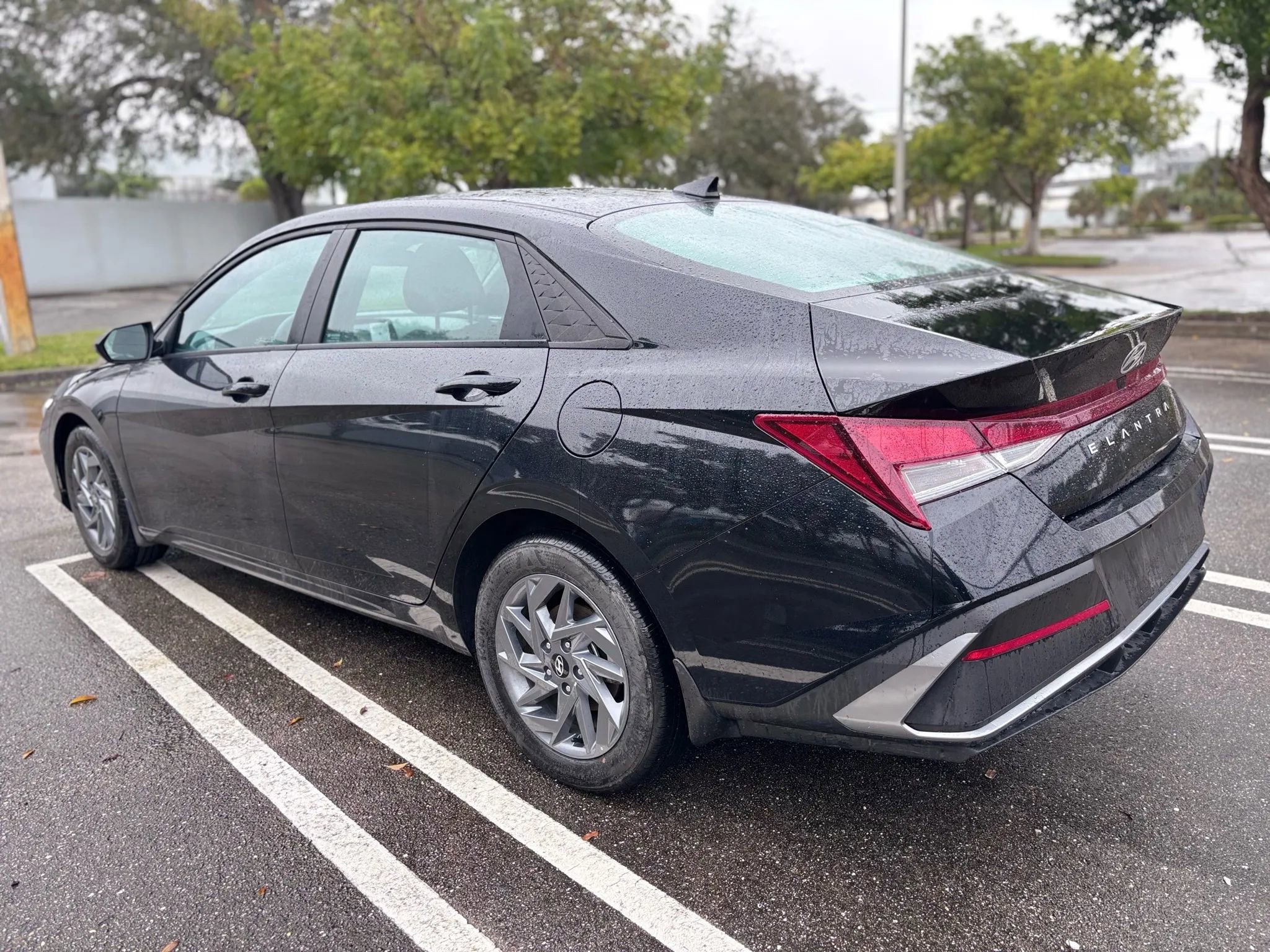 Used 2024 Hyundai Elantra SEL image 5