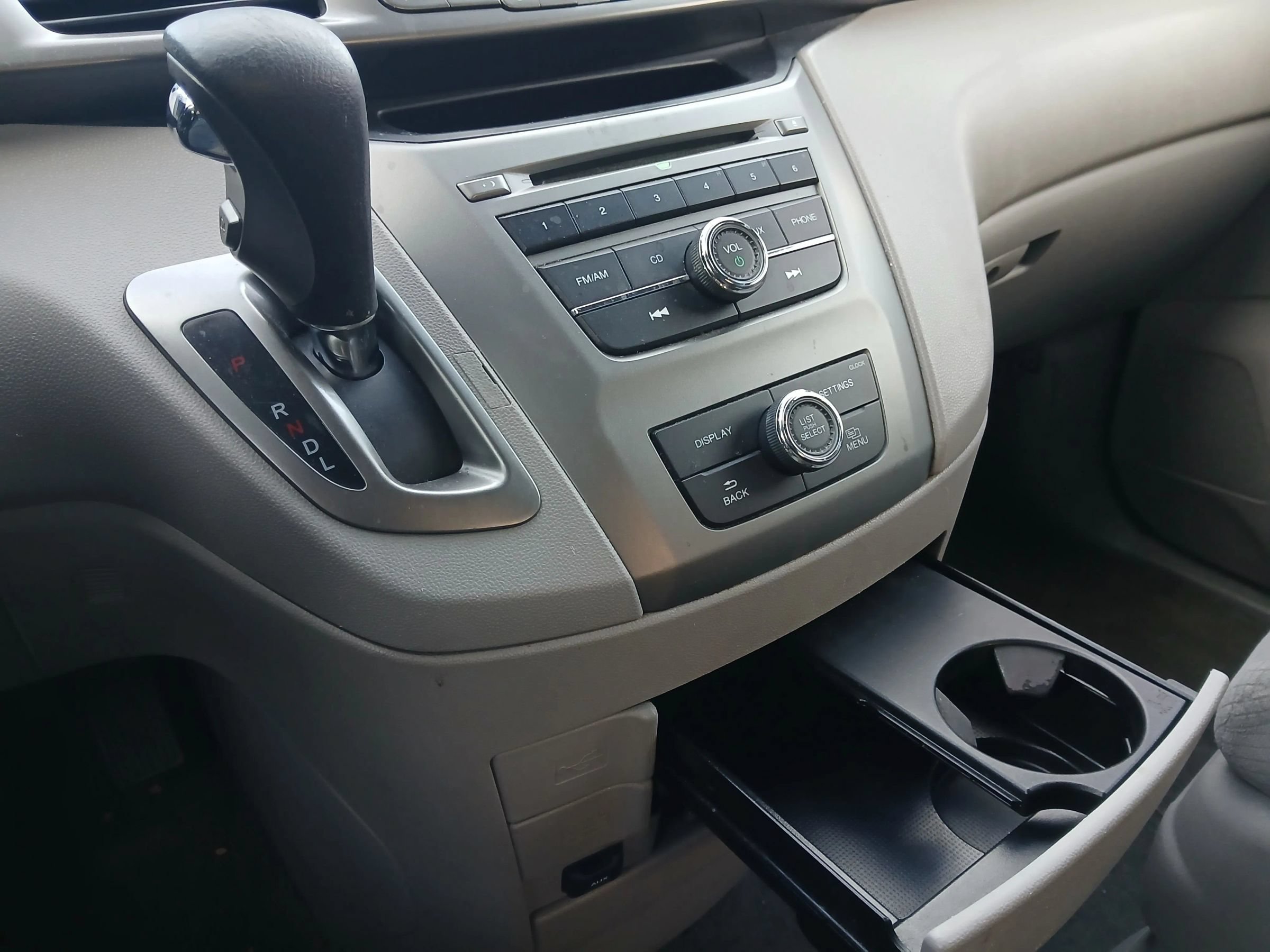 Used 2015 Honda Odyssey LX image 12