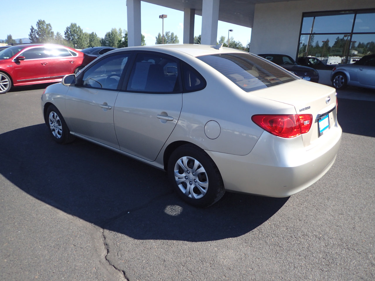 Used 2010 Hyundai Elantra GLS image 3