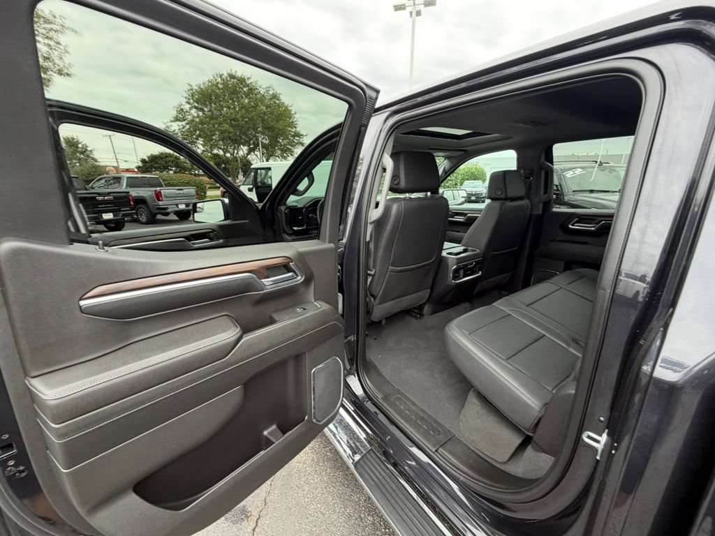 Certified 2023 GMC Sierra 1500 SLT w/ SLT Premium Package AWD/4WD image 31