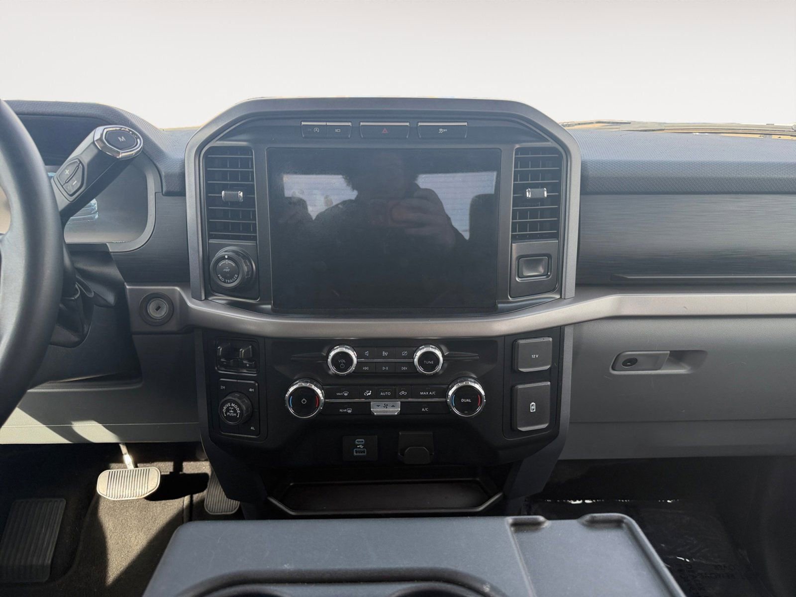 Used 2024 Ford F150 XLT w/ Tow/Haul Package image 11