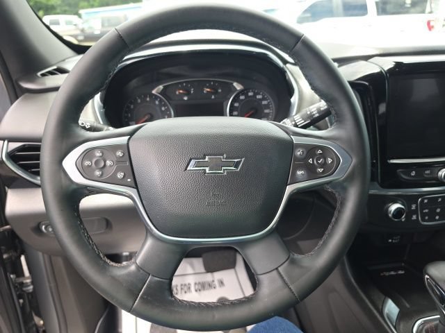Used 2023 Chevrolet Traverse RS FWD image 8
