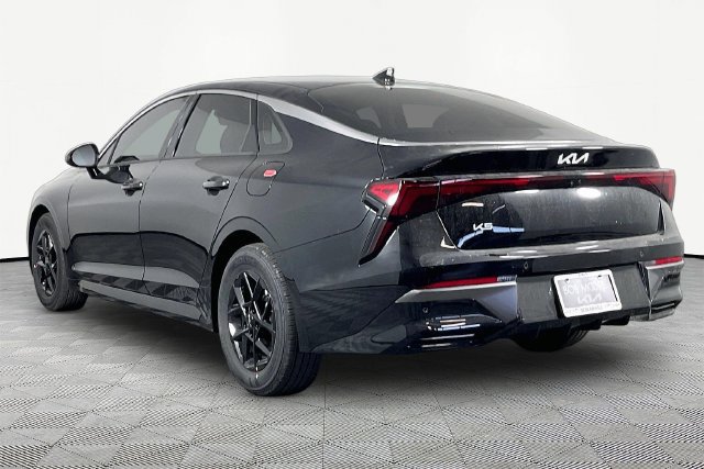 New 2027 Kia K5 LXS FWD image 4