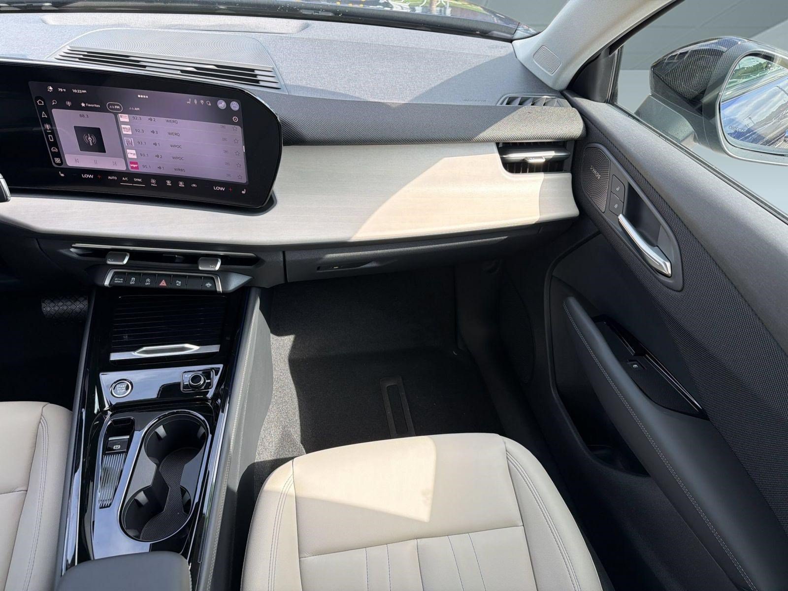 New 2026 Audi Q3 quattro 2.0T AWD/4WD image 29