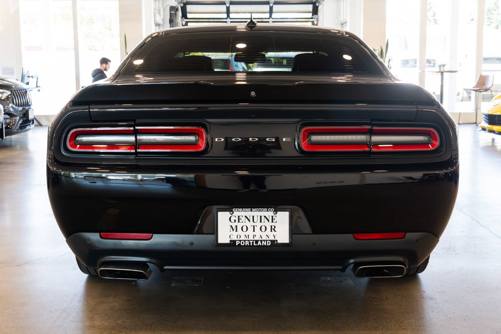 Used 2015 Dodge Challenger R/T Plus RWD image 5
