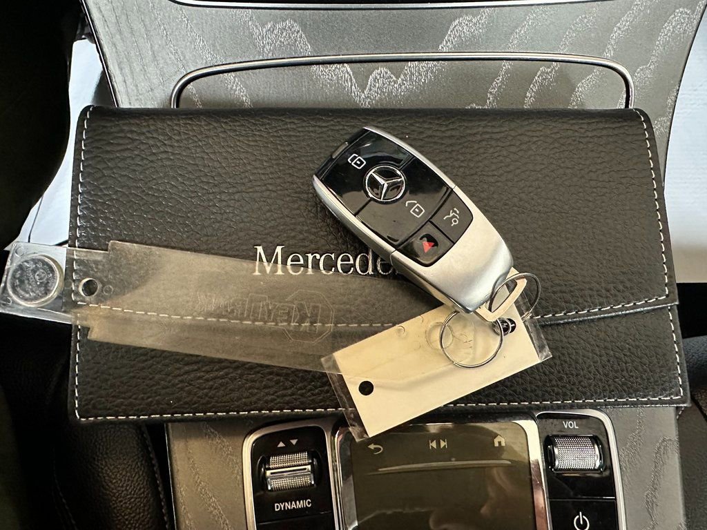 Used 2021 Mercedes-Benz E 350 4MATIC Sedan w/ Premium Package image 8