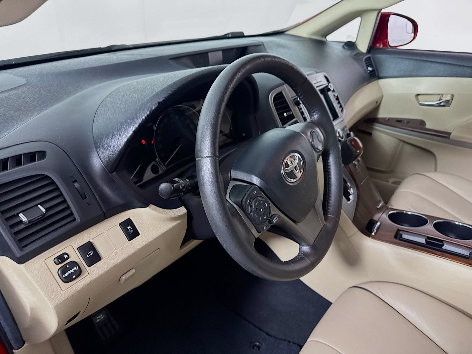 Used 2013 Toyota Venza Limited AWD/4WD image 9