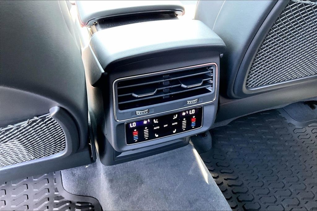 New 2026 Audi SQ8 Prestige AWD/4WD image 18