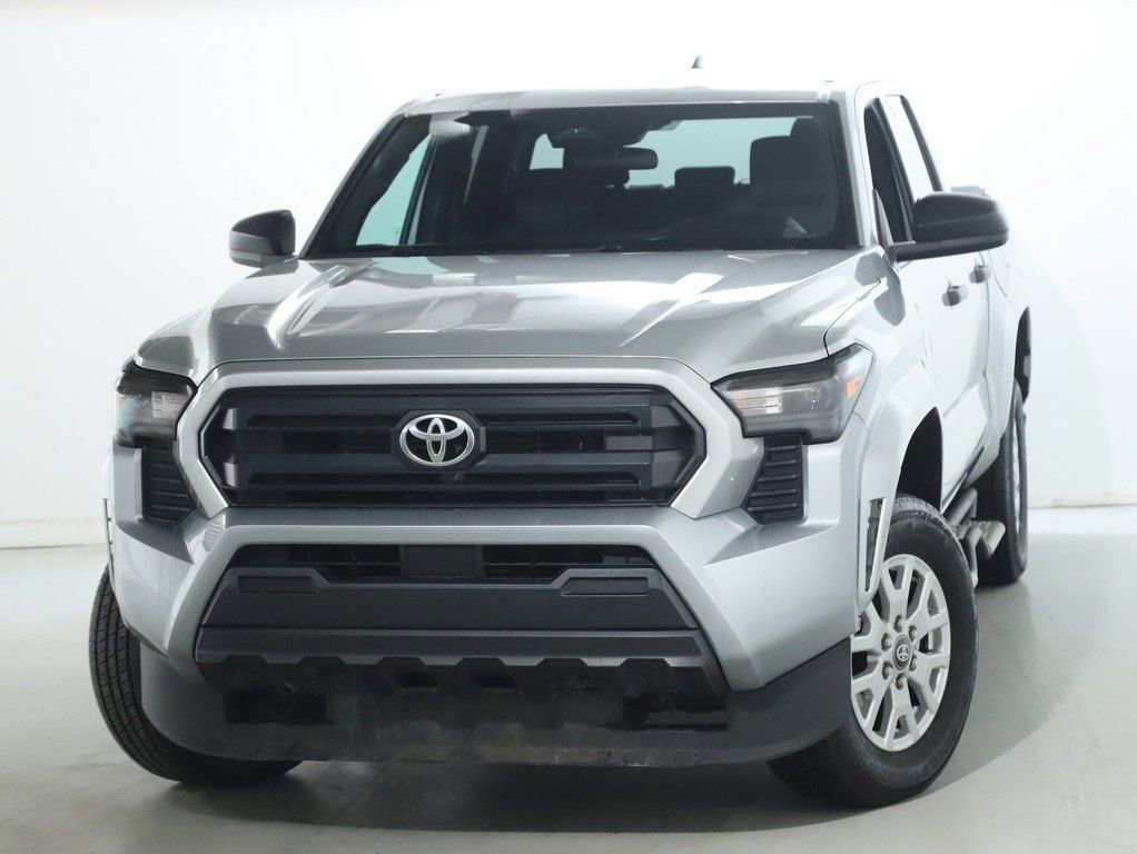 Used 2024 Toyota Tacoma SR image 3