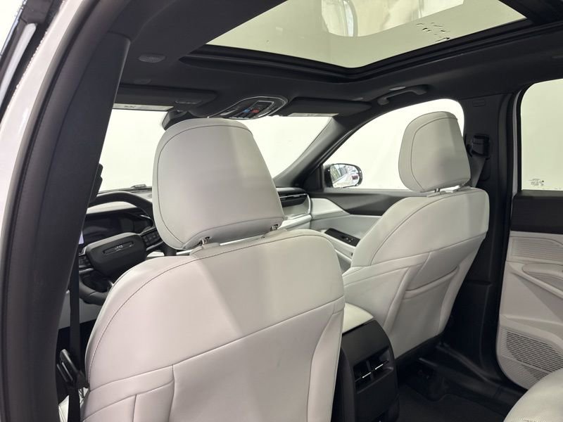 New 2026 Jeep Cherokee Limited image 19