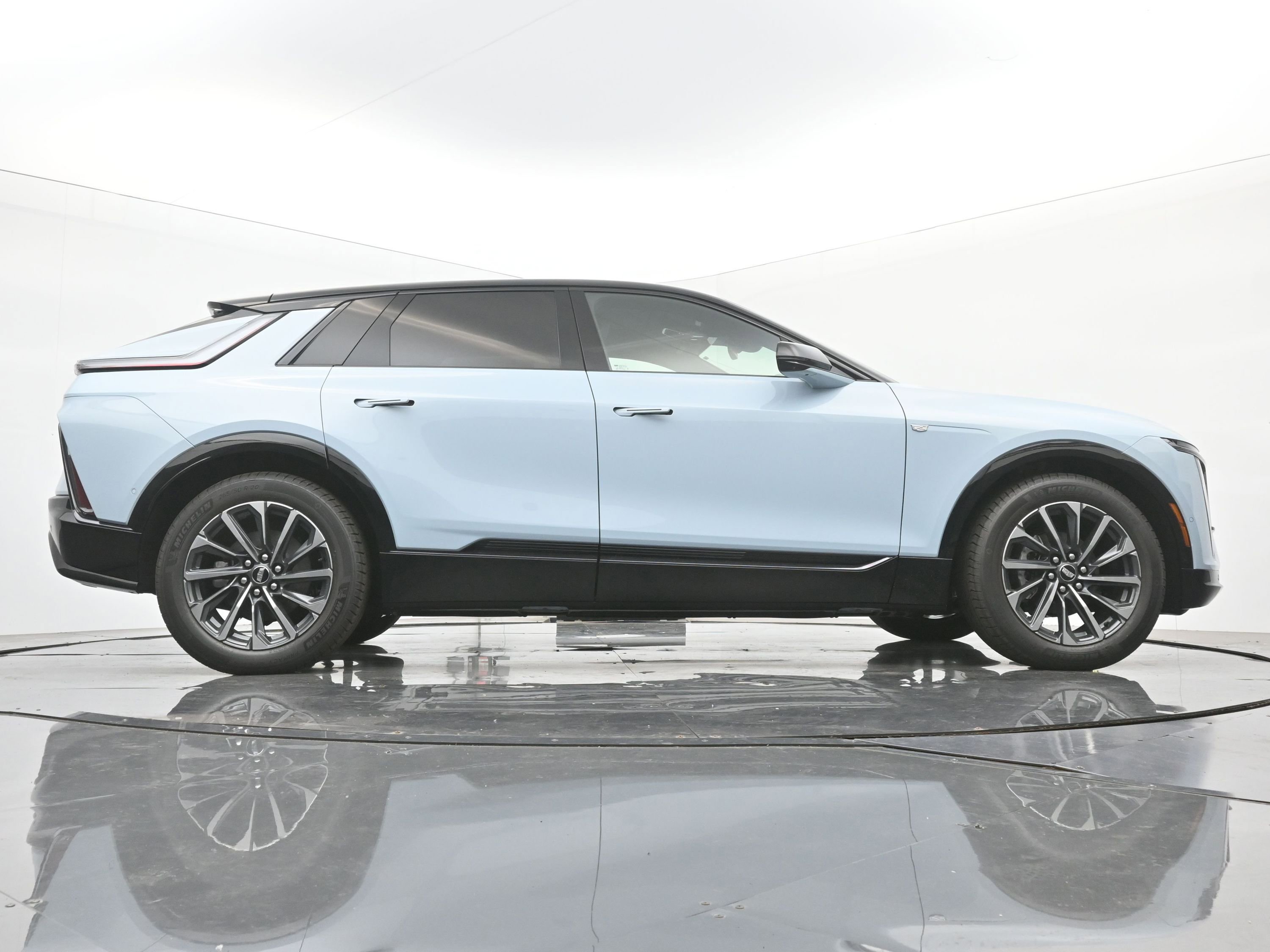 New 2026 Cadillac Lyriq Sport image 20