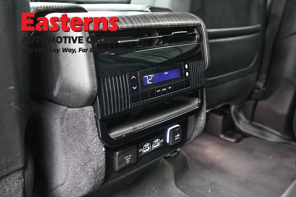 Used 2024 Jeep Wagoneer L Series II RWD image 24
