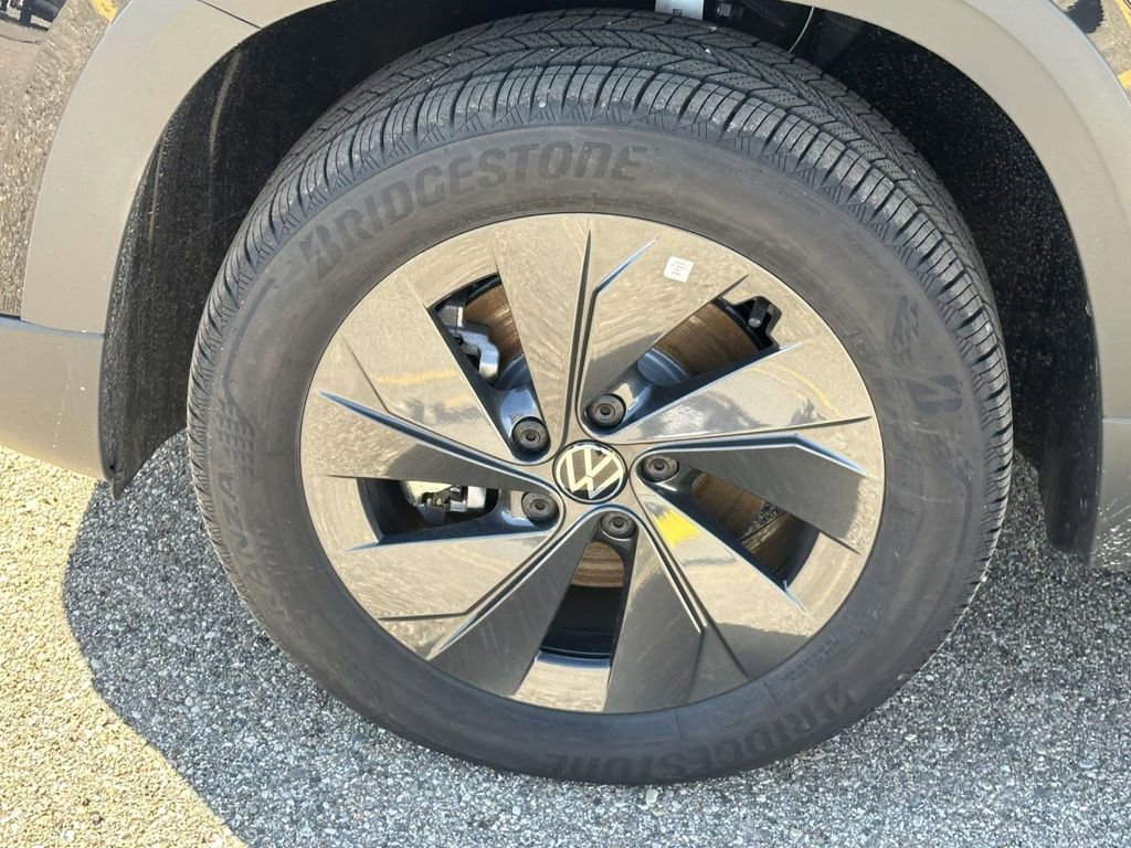 New 2025 Volkswagen Taos S FWD image 7