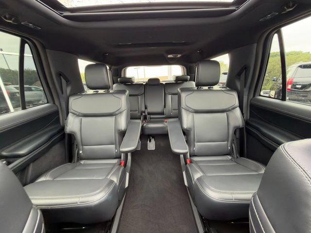Used 2026 Ford Expedition Max Platinum w/ Stealth Performance Package AWD/4WD image 32