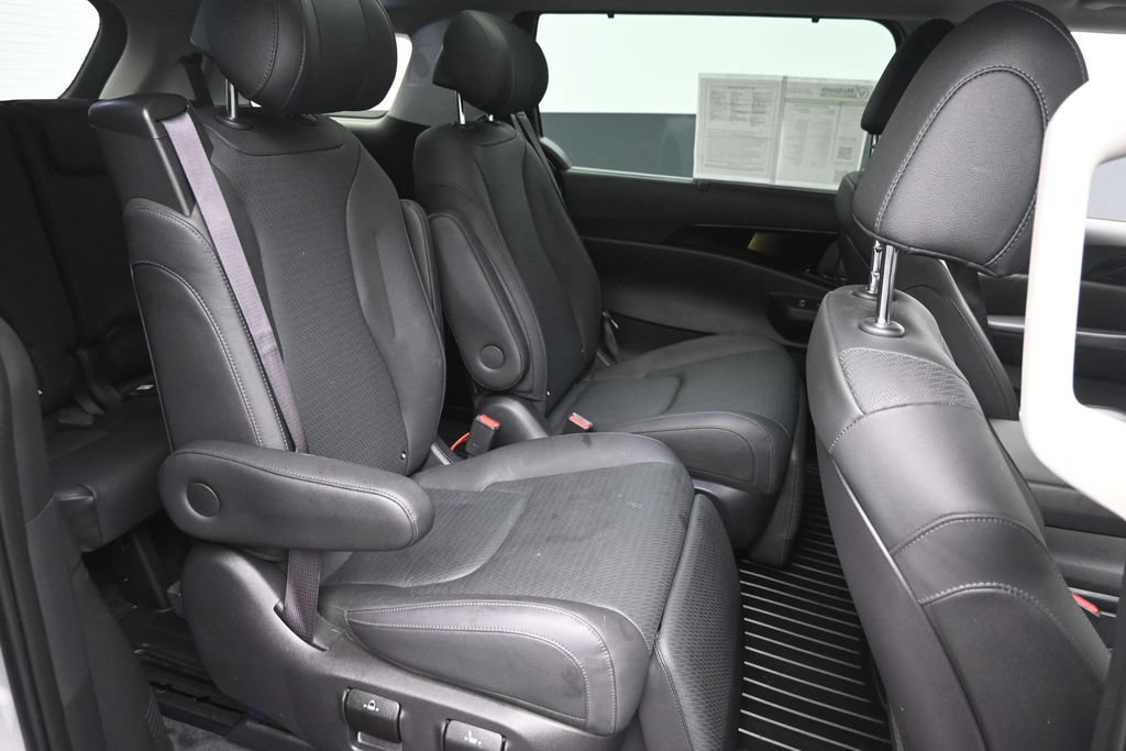 Used 2025 Kia Carnival SX Prestige FWD image 10