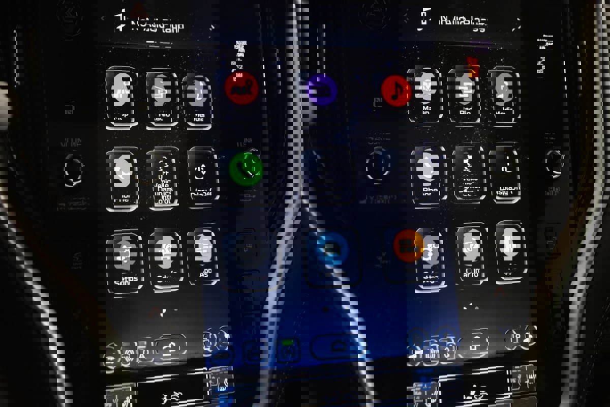 Used 2024 Subaru Outback Touring XT w/ Popular Package #2 image 31