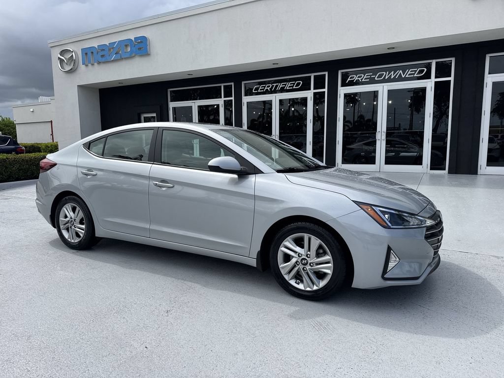 Used 2020 Hyundai Elantra Value Edition w/ Winter Weather Package FWD image 6