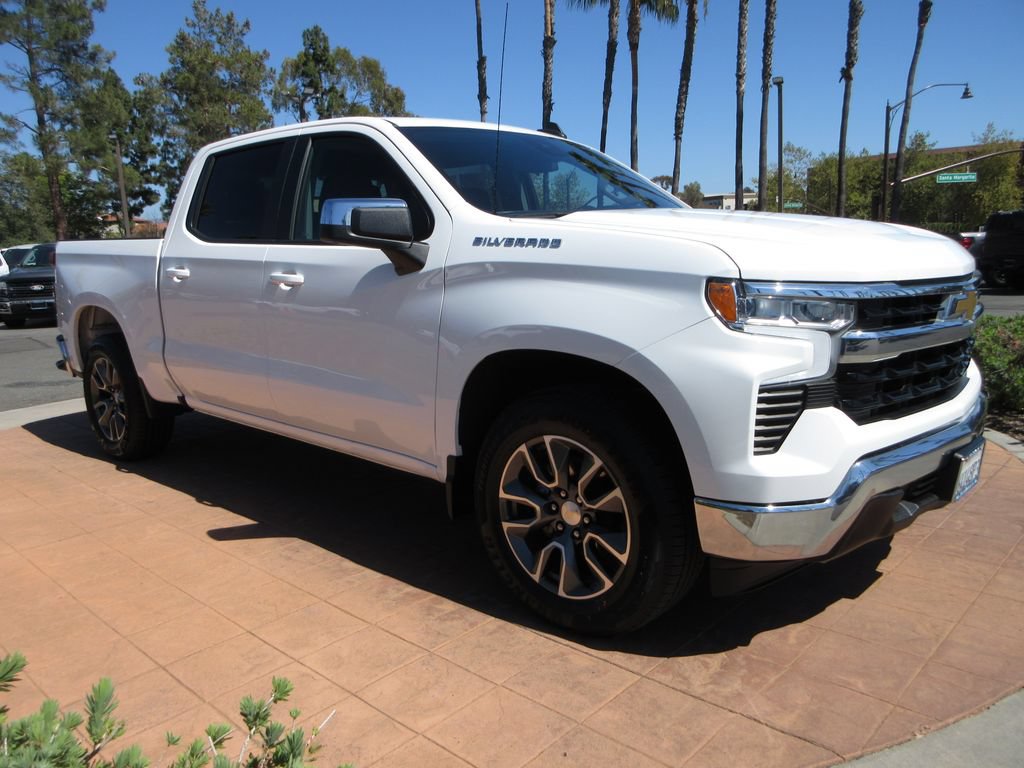 Used 2022 Chevrolet Silverado 1500 LT RWD image 6