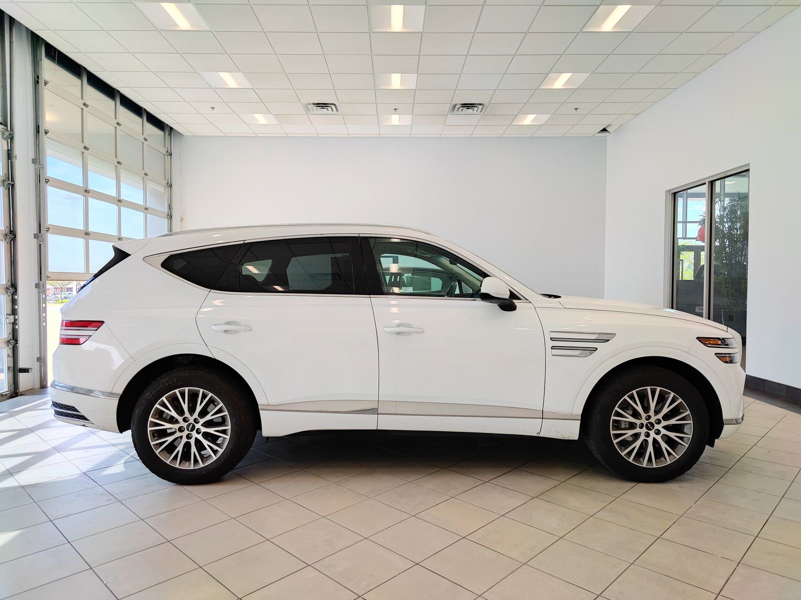 Used 2025 Genesis GV80 2.5T Standard AWD/4WD image 2