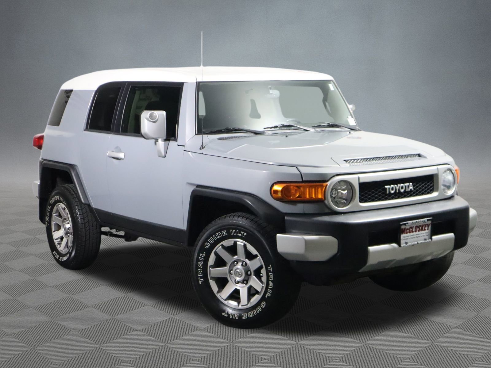 Used 2014 Toyota FJ Cruiser 4WD w/ Upgrade Package image 2