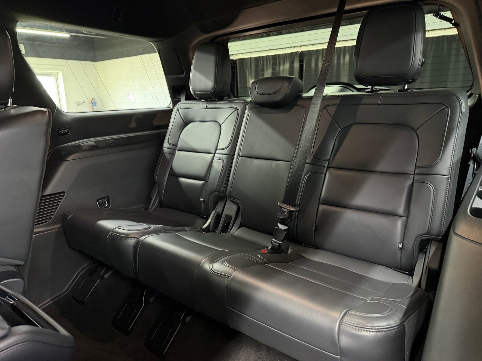 Used 2023 Lincoln Navigator Reserve image 23