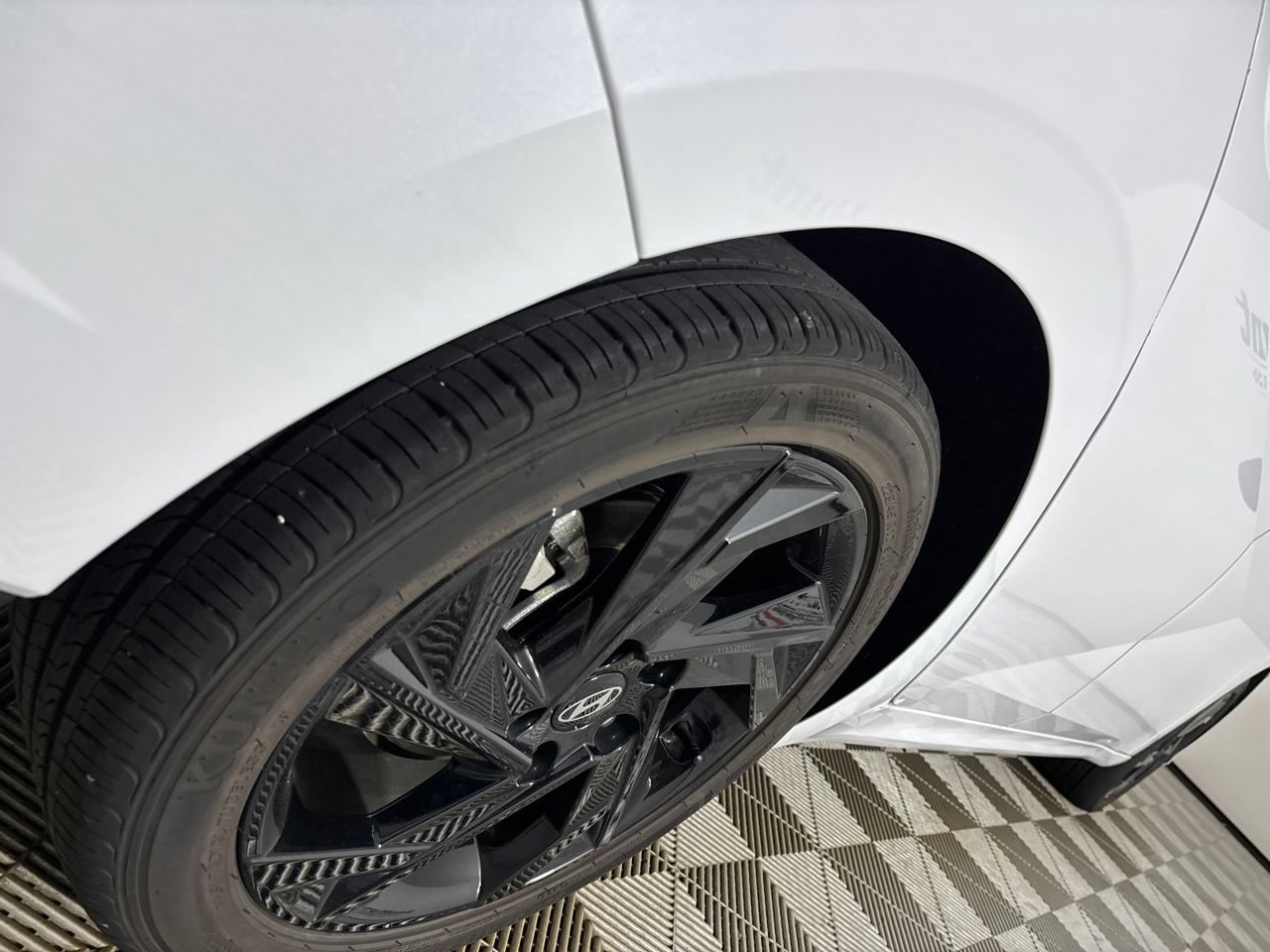 Used 2026 Hyundai Elantra Sport FWD image 34