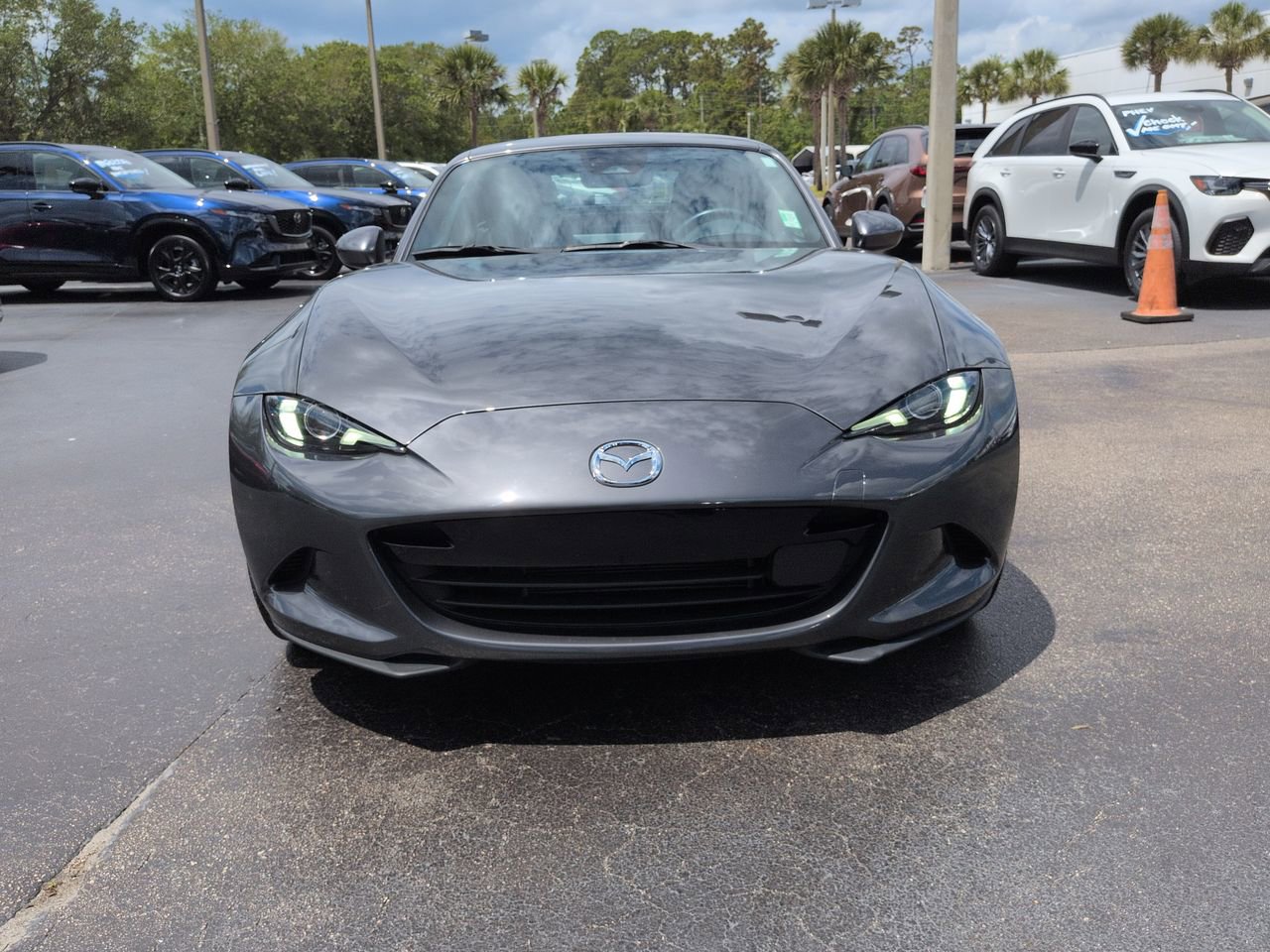 Used 2024 MAZDA MX-5 Miata RF Grand Touring w/ Weather Package RWD image 9