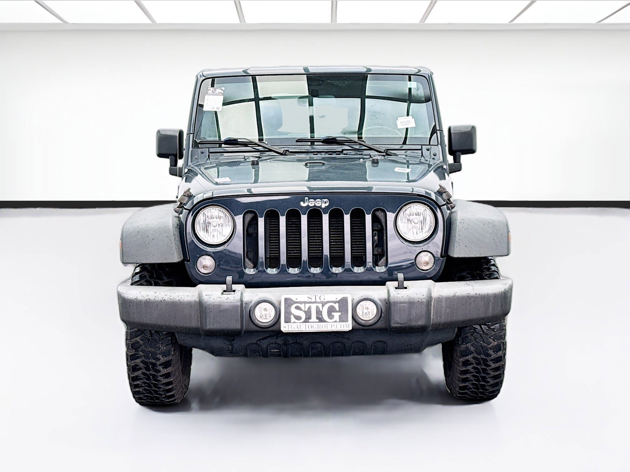 Used 2016 Jeep Wrangler Unlimited Sport w/ Connectivity Group image 2